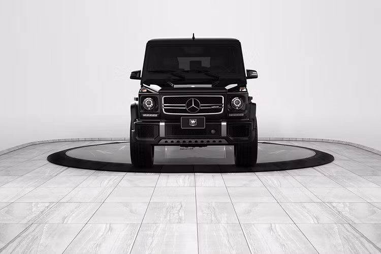 Mercedes-AMG G 63 chống đạn (W463) sở hữu kích thước nguyên bản có kích thước DxRxC lần lượt: 4.763 x 1.855 x 1.938 mm, chiều dài cơ sở đạt 2.850 mm. Sau khi qua bàng tay hãng độ, xe có kích thước chiều DxRxC lần lượt: 6.186mm, rộng 2.055mm và cao 1.951mm (hãng độ không tiết lộ chiều dài sơ sở xe).