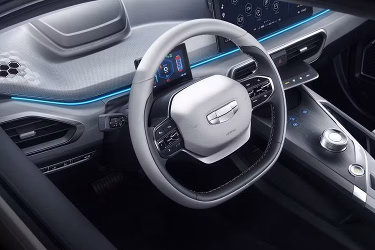 Đại diện hãng xe ôtô Geely cho biết rằng, mẫu GE11 đạt tiêu chuẩn bảo vệ môi trường OEKO-TEX Standard 100 của châu Âu, khiến nó đủ an toàn đối với cả những trẻ em sơ sinh. Chất liệu vải thân thiện môi trường, chống nước, chống đông và thoáng khí, được khẳng định là để ngăn chặn ghế ngồi khỏi bị phân kỳ nhanh bởi nhiệt độ môi trường trong khi vẫn mềm mại để sờ và dễ chịu để ngồi. 