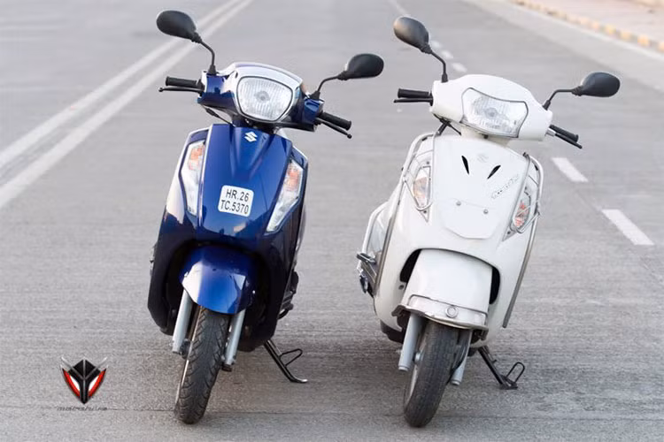 Access 125 phiên bản mới được nhà sản xuất Suzuki tại Ấn Độ cập nhật để đáp ứng các tiêu chuẩn khí thải mới sắp tới tại thị trường này khi mà tất cả các xe hai bánh tại đây đều phải đạt tiêu chuẩn khí thải BSIV. có giá khởi điểm 58.980 Rupee (tương đương 20 triệu đồng), trong khi đó phiên bản đặc biệt Suzuki Access 125 SE 2018 có giá 20,5 triệu đồng.