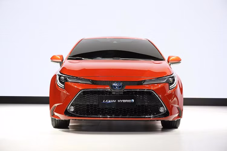 Tương tự Corolla Altis 2019 và Corolla Sedan 2020 ở thị trường Bắc Mỹ, Toyota Levin thế hệ mới cũng được phát triển dựa trên cơ sở gầm bệ TNGA GA-C. Xe có kích thước cụ thể bao gồm chiều dài chiều dài 4.640 mm, rộng 1.780 mm, cao 1.435 mm và chiều dài cơ sở 2.700 mm.