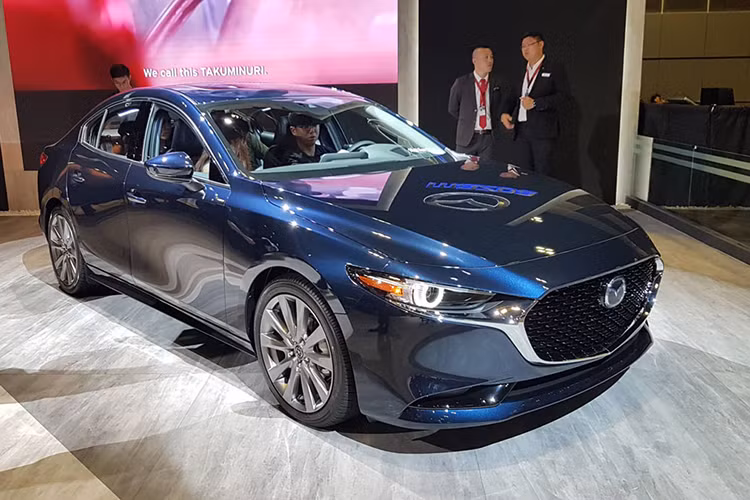 Theo hãng xe ôtô Mazda, động cơ Skyactiv-X 2.0L 4 xi-lanh sẽ sản sinh công suất 177 mã lực và mô-men xoắn cực đại 224Nm, khá sát với dự đoán trước đó (178 mã lực và 222Nm). Như đã biết, các đơn giao hàng của mẫu xe Mazda3 bản Skyactiv-X tại thị trường Nhật Bản sẽ được thực hiện vào mùa thu năm nay.