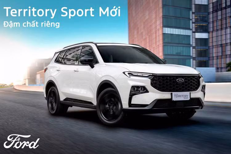 Sự xuất hiện của phiên bản Sport một lần nữa thách thức tiêu chuẩn của dòng xe SUV hạng C. Tại Việt Nam xe có 3 lựa chọn màu sắc ngoại thất gồm Trắng, Đen và Đỏ. Mức giá xe Ford Territory Sport 2024 công bố bán ra từ 909 triệu đồng (đã bao gồm VAT), xe được chính thức bàn giao tới tay khách hàng từ ngày 24/09/2024.