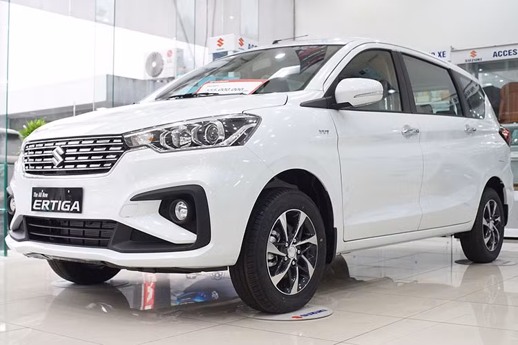 Dù nhận có mức ưu đãi cao nhất lên tới 70 triệu đồng trong tháng 7 vừa qua, nhưng doanh số Suzuki Ertiga lại khá khiêm tốn chỉ có 20 xe được giao đến tay khách hàng, giảm gần 100 xe so với tháng trước. Nguyên nhân, có thể do ảnh hưởng của dịch Covid-19, khiến Ertiga không thể cạnh tranh sòng phẳng với các đối thủ cùng phân khúc do nguồn cung dán đoạn.