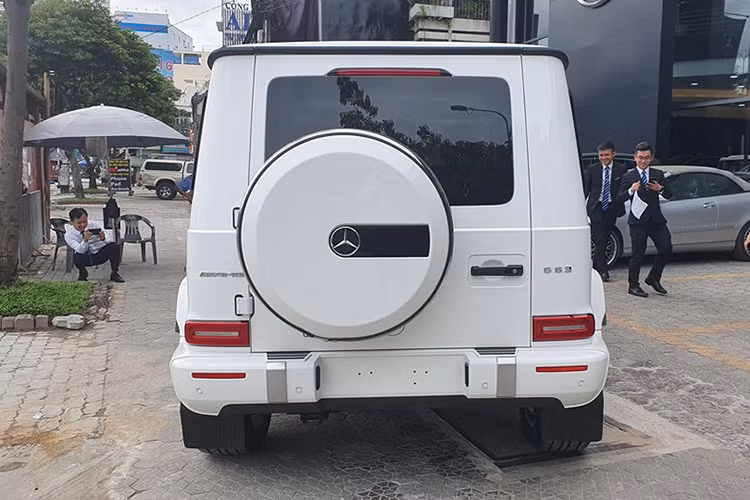 G63 2019 mới cũng cho khả năng off-road cũng như khả năng xử lý khi vào cua tốt hơn, đồng thời cũng tận dụng tối ưu sức mạnh từ khối động cơ V8 4.0L tăng áp kép của AMG. Khối động cơ mới cho ra công suất 577 mã lực và momen xoắn 850 Nm, kết hợp cùng hộp số tự động 9 cấp.