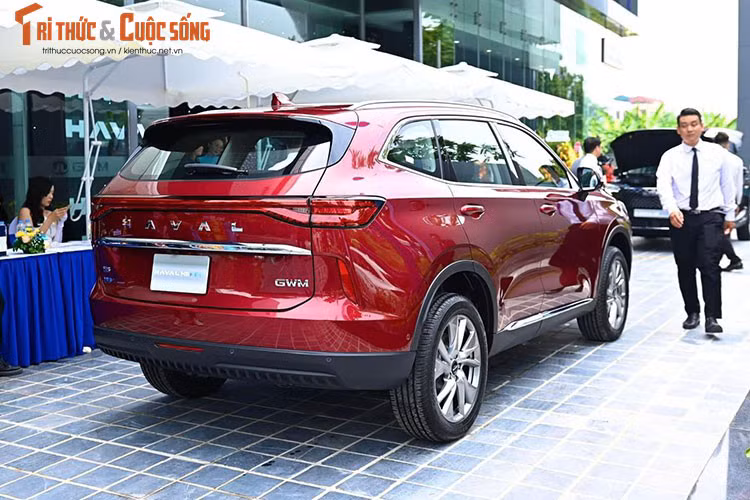 Động cơ hybrid trên xe là sự kết hợp giữa máy xăng 1.5L và mô-tơ điện, cho tổng công suất 243 mã lực, mô-men xoắn 530 Nm. Mức tiêu thụ xăng trung bình của H6 cũng rất ấn tượng khi tiêu tốn khoảng 5,2 lít/100km.