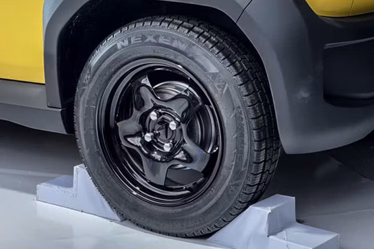 Hiện tại, mẫu xe VinFast VF3 đã được nhận cọc thông qua hệ thống đại lý trên toàn quốc. Hãng cho biết xe sẽ được bàn giao tới khách hàng Việt Nam vào quý III/2024.