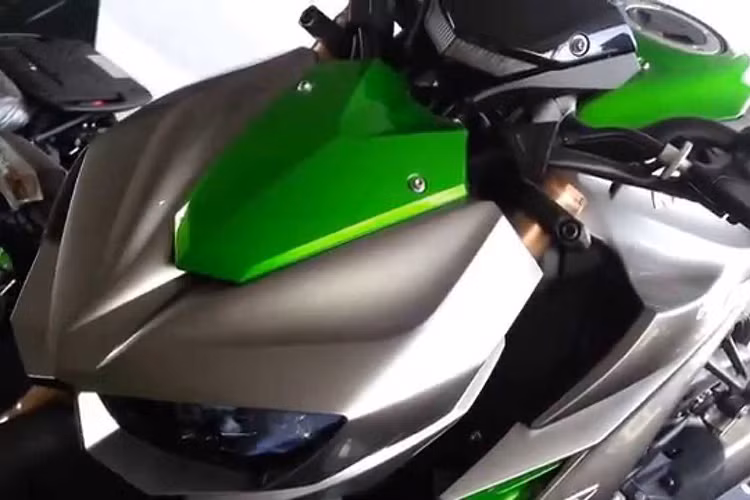 Z1000 là một trong những dòng xe môtô PKL được các biker Việt ưa chuộng bởi vẻ đẹp, sức mạnh và cả mức giá.