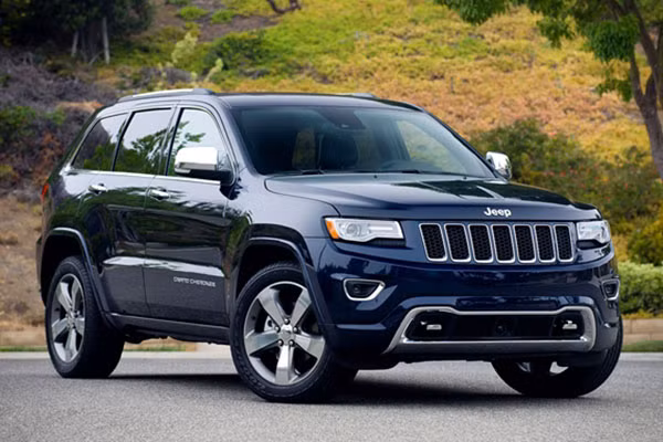 Hon 34.000 xe Jeep Grand Cherokee EcoDiesel co the gay chay no