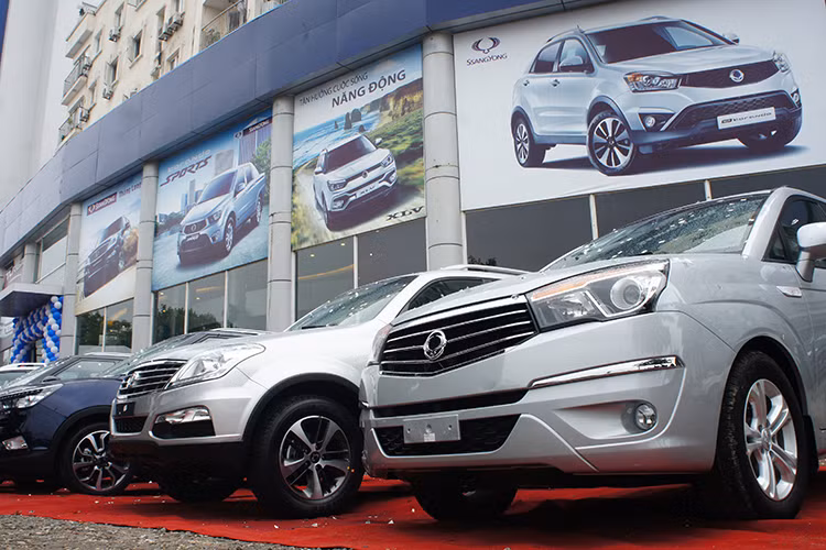 Nhà phân phối Valexim Auto đã chính thức khai trương Đại lý SsangYong Thăng Long tại Hà Nội. Đây là Đại lý đạt tiêu chuẩn 3S đầu tiên của SsangYong tại Việt Nam, đánh dấu bước phát triển mới của thương hiệu SsangYong Motor tại thị trường Việt.