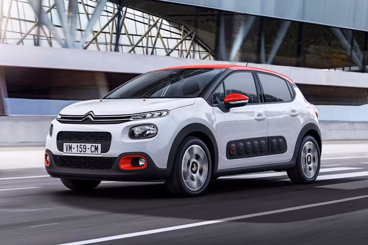 Citroen vừa giới thiệu phiên bản mới nhất của C3 – một trong những mẫu xe bán chạy nhất của họ với hơn 3,5 triệu chiếc đưa tới tay khách hàng kể từ năm 2002. Với thiết kế độc đáo, sống động và mới mẻ, Citroen C3 2017 chắc chắn sẽ tiếp tục hút hồn nhiều người tiêu dùng tại châu Âu.