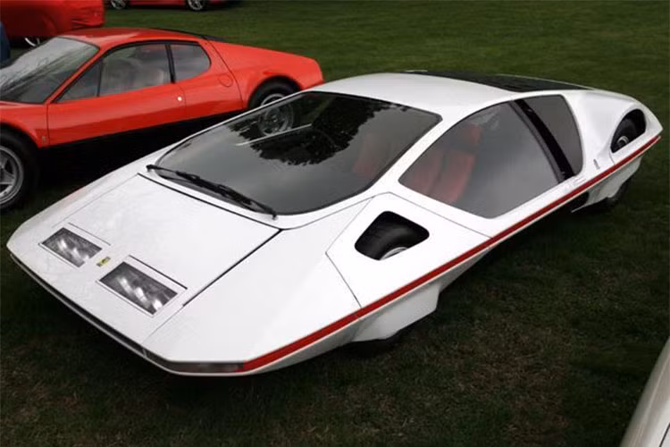 Theo trang chuyên ngành Autoweek cho biết, chiếc siêu xe Ferrari 512S Modulo hàng độc này đang trên đường đến lễ hội siêu xe Pebble Beach Concours d'Elegance diễn ra từ ngày 26/8 sắp tới.