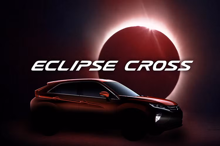 Đây là lần thứ 2 Mitsubishi tung ra hình ảnh "teaser" cho mẫu xe mới, vừa được gọi tên chính thức là Mitsubishi Eclipse Cross. Tên của mẫu xe mới này được lấy cảm hứng một phần từ mẫu xe thể thao 2 cửa Eclipse chinh chiến một thời, với doanh số hơn 1,4 triệu chiếc, bán chủ yếu ở Bắc Mỹ từ năm 1989 đến 2012. 