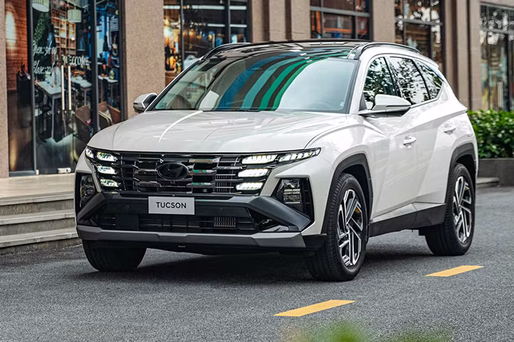 Hyundai Thanh Cong uu dai le phi truoc ba oto len den 70%
