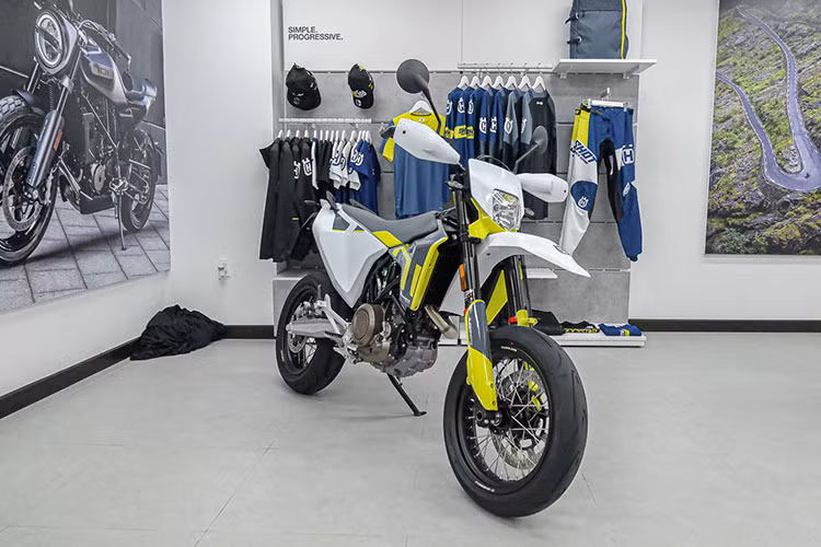 KTM va Husqvarna e am, ngung ban chinh hang tai Viet Nam-Hinh-4