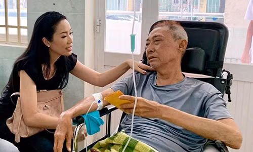 Sot va hon me, nghe si Le Binh dang roi vao tinh trang nguy kich-Hinh-2