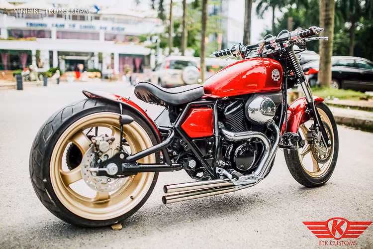 Xưởng độ xe máy mang tên Minibike Trung Khánh khá nổi tiếng trong giới biker Việt Nam với những bản độ bánh bự cho những mẫu xe từ nhỏ đến lớn và thậm chí cả những mẫu xe độ phong cách Sidecar.