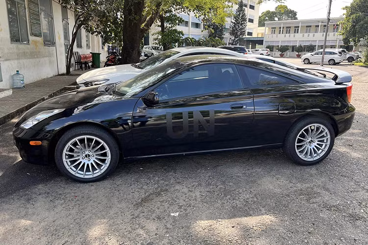 Toyota Celica của Đặng Lê Nguyên Vũ có 2 sự lựa chọn động cơ khác nhau, đầu tiên là ZZT230 được trang bị động cơ 4 xy-lanh, dung tích 1.8L sản sinh ra công suất tối đa 143 mã lực. Còn Celica bản ZZT231 vẫn được trang bị động cơ tương tự nhưng sản sinh ra công suất tối đa 187 mã lực. 
