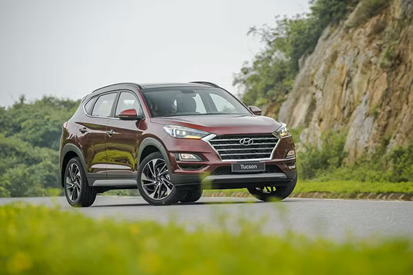 Honda 11.000 xe oto Hyundai den tay khach Viet thang 11/2020