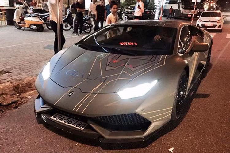 Sieu xe Huracan 15 ty bien khung 
