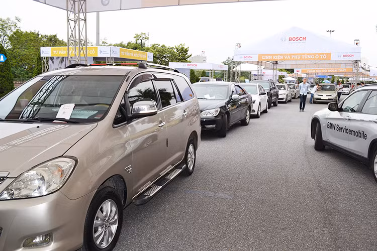 Car Care Day 2015 sẽ diễn ra trong hai ngày 14 và 15/11/2015 tại Sân vận động Mỹ Đình, Hà Nội. Liên tục trong ba năm qua, sự kiện vẫn giữ nguyên sức hút với khách hàng và chỉ trong ngày đầu tiên chương trình đã thu hút trên 400 xe ôtô với hơn 800 chủ xe tham gia.