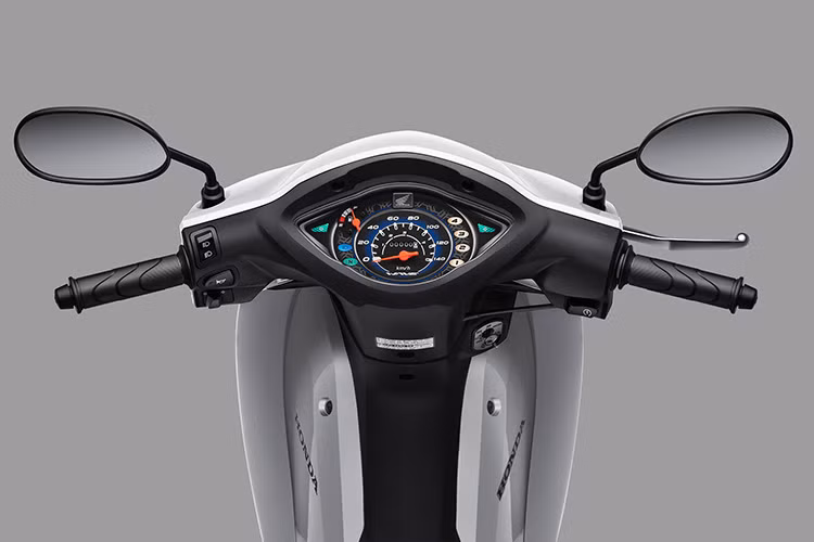 Ngoài các thay đổi nói trên, Honda Wave Alpha phiên 110 phiên bản mới tại Việt Nam sẽ vẫn giữ nguyên thiết kế tổng thể cũng như trang bị trên xe như phiên bản từng ra mắt vào hồi đầu năm ngoái.
