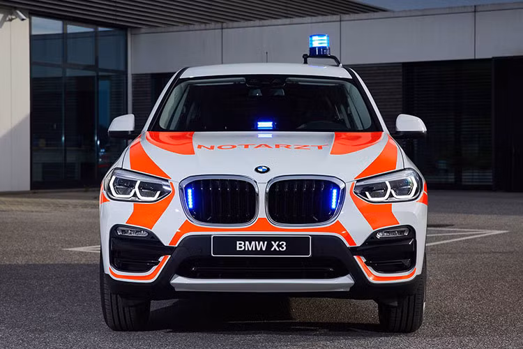 Trong những trường hợp nhu cầu cấp cứu số lượng đông, nếu BMW 2 Series Gran Tourer không đủ lớn, một phiên bản xe cấp cứu BMW X3 lớn hơn sẽ đáp ứng sự rộng rãi cần thiết.