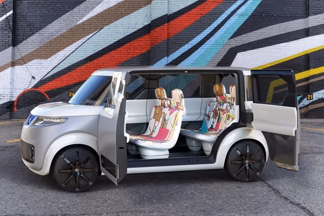 Nissan Teatro for Dayz: mẫu concept có tên kỳ lạ cùng với đó là nội thất có thể tùy biến theo ý muốn khách hàng. Với nội thất rộng, xe phù hợp cho các mục đích như dã ngoại cùng gia đình, bạn bè.