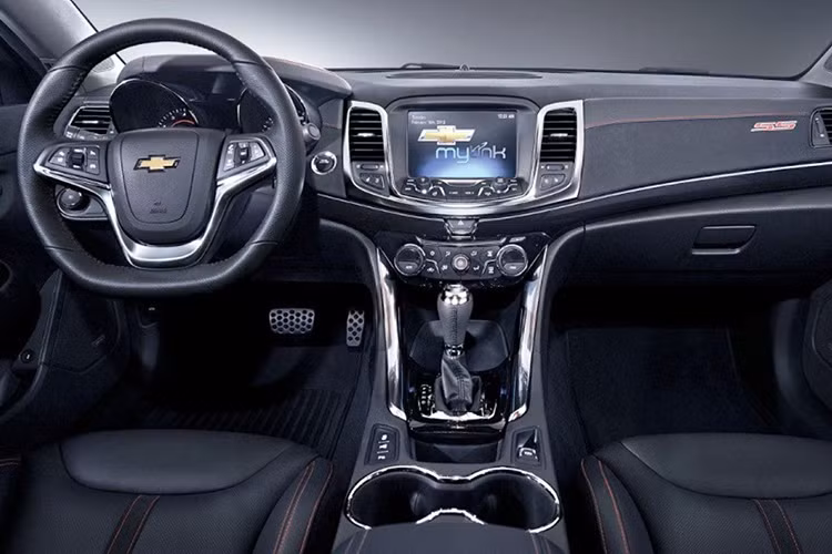 Đáng tiếc là hiện hãng xe ôtô Chevrolet vẫn chưa công bố hình ảnh nội thất bên trong Trailblazer 2019 dành cho thị trường Trung Quốc. Ngay cả thông tin về trang bị của mẫu xe này cũng tạm thời được giữ kín.