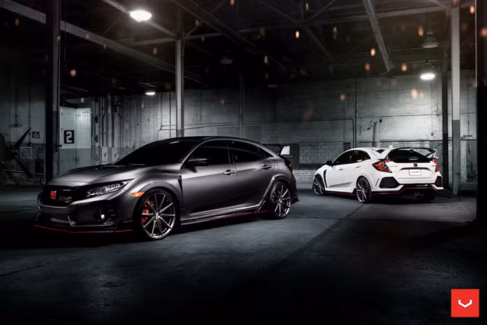 Có lịch sử tương đối lâu đời khi ra mắt lần đầu từ năm 1997, mẫu xe Honda Civic Type R đã trở nên nổi tiếng trên toàn Thế giới nhờ các tựa game đua xe tới từ Nhật Bản như GranTurismo. Tuy nhiên ở ngoài đời thực, mẫu xe này là "trái cấm" đối với đa số người yêu xe do Honda chỉ sản xuất Civic Type R cho thị trường Nhật và châu Âu. 