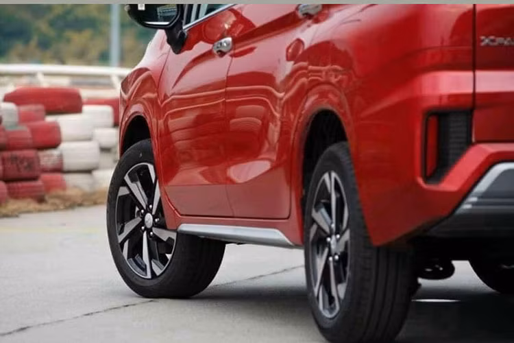 Mitsubishi Xpander thong tri doanh so thi truong oto Viet thang 3/2023-Hinh-2