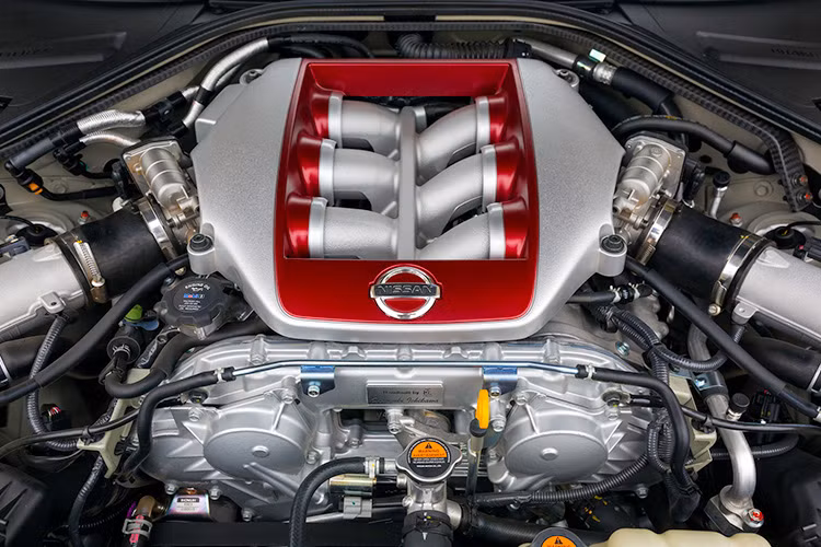Nó không có quá nhiều thay đổi ở phần động cơ so với phiên bản GTR của Nissan trước đó.