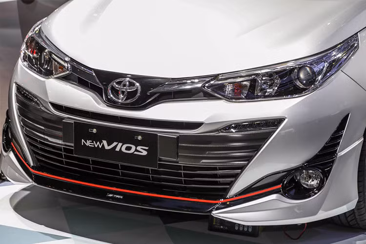 “TRD Sportivo” thường xuất hiện trên các mẫu xe Fortuner, Vios và Altis của hãng xe Toyota trước đây. Các phiên bản TRD Sportivo sẽ có ngoại hình thể thao và hầm hố hơn, trẻ trung hơn so với các bản tiêu chuẩn. Vios trước đây cũng đã từng có bản TRD tại Việt Nam, tuy nhiên phiên bản 2018 vừa được giới thiệu chưa có lựa chọn này.