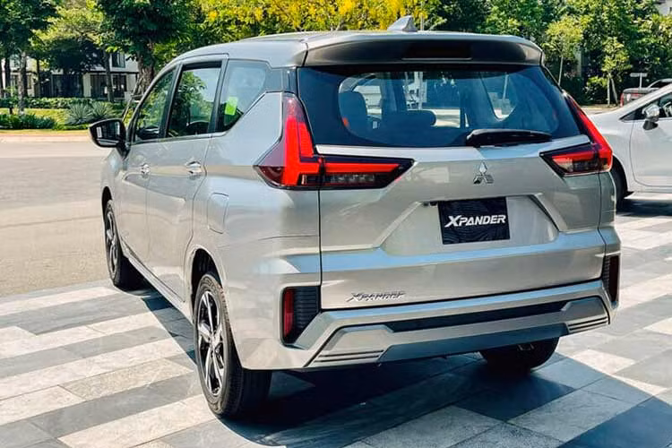 Xpander cũng là mẫu xe gánh hơn 1 nữa doanh số của Mitsubishi tại thị trường Việt Nam khi luôn có sức bán cao và ổn định. Theo đó từ những giá trị sử dụng mang tính thực dụng cao, giá cả hợp lý đã khiến Xpander có được những thành công hôm nay dù các chương trình khuyến mãi không mấy đa dạng.
