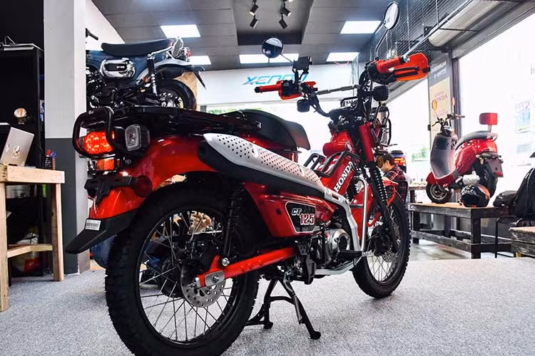 Cung cấp sức mạnh cho Honda CT125 2023 là động cơ xy-lanh đơn, dung tích 124,8 cc, làm mát bằng không khí. Honda Thái Lan không công bố hiệu suất cụ thể của CT125. Với động cơ tương tự, Honda Super Cub C125 cho ra công suất 9,2 mã lực, mô-men xoắn 10,1 Nm. 