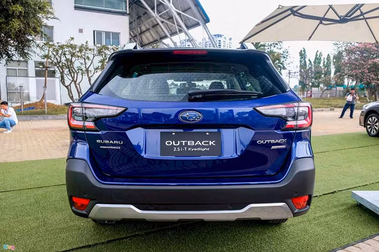 Subaru Outback tiep tuc 