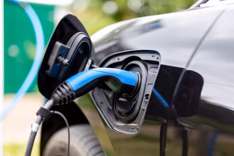 Trong thời gian sắp tới, BYD đang tích cực phối hợp với các đối tác để tìm kiếm sự phát triển trạm sạc một cách phù hợp. Hiện nay, nhiều doanh nghiệp trong và ngoài nước đã và đang có kế hoạch đầu tư vào lĩnh vực này để chung tay xây dựng một hệ sinh thái cho xe năng lượng mới.