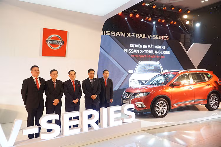 Phiên bản của mẫu xe Nissan X-Trail V-Series mới là nỗ lực của hãng xe Nhật Bản nhằm thúc đẩy doanh số của mẫu xe này tại Việt Nam. So với những phiên bản tiền nhiệm, điểm nhấn của X-Trail V-series phiên bản 2018 trẻ trung, thể thao và hiện đại năng động hơn khá nhiều.