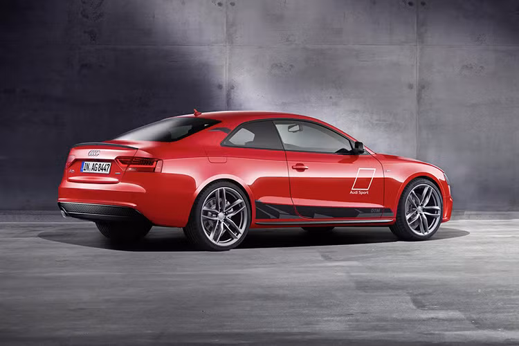A5 Coupe Special Edition là mẫu xe thứ 3 của Audi lấy cảm hứng từ đường đua DTM, trước đó có chiếc sedan A4 được giới thiệu vào năm 2005, và chiếc A5 Coupe ra mắt năm 2013.
