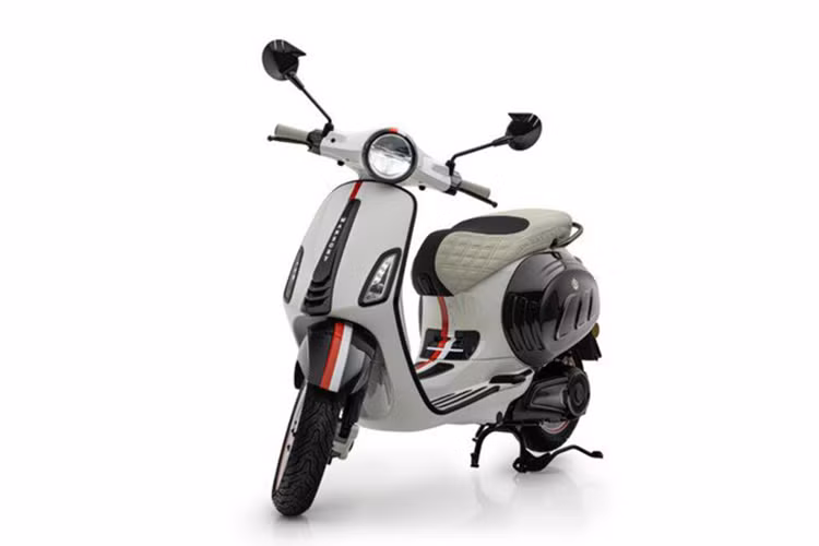 Mansory - hãng độ nổi tiếng từng chế tác ra các phiên bản độc nhất cho siêu xe ôtô mới đây đã lấn sân sang cả xe máy. Sản phẩm mà họ lựa chọn để thực hiện là xe tay ga Vespa Elettrica hay Vespa điện.