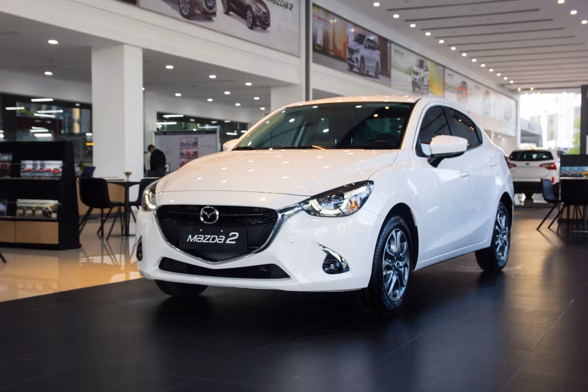Dù chưa đến ngày ra mắt chính thức, tuy nhiên mẫu xe hạng B Mazda2 mới đã được trưng bày tại một đại lý tại Hà Nội. Xe có một số nâng cấp về công nghệ và thay đổi nhỏ về ngoại hình.