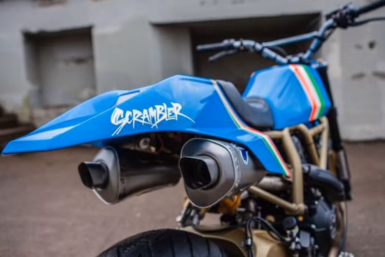 Kết quả cuối cùng có khá nhiều điểm tương đồng với phiên bản Desert Sled của Ducati mặc dù sử dụng cặp lốp trơn đường phố. Tuy nhiên sự tương đồng này cũng không có gì không tốt, bởi thiết kế hơi hướng adventure, enduro trong bản độ của GRIME hoàn toàn phản ánh được xu hướng hiện nay, bao bọc trong lớp màu sơn tuyệt đẹp cùng những chi tiết được thiết kế độc đáo đầy cổ điển mà không nhàm chán.