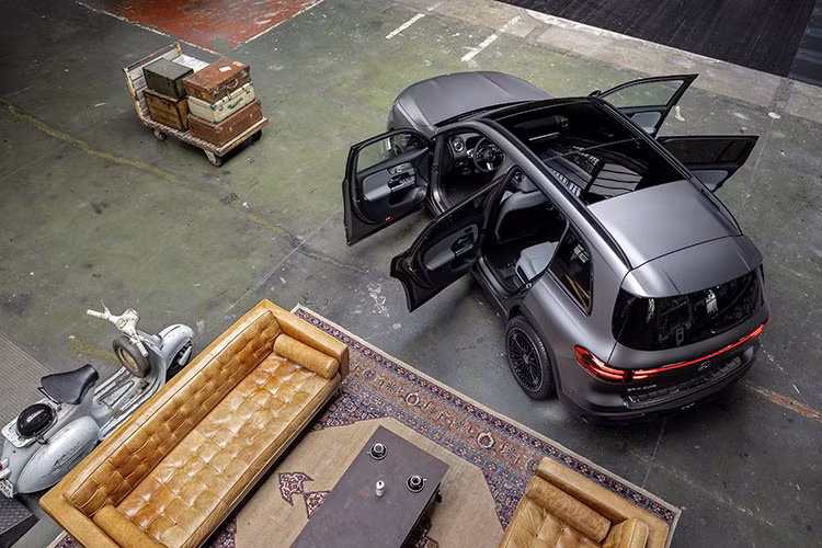 "Trái tim" của Mercedes-Benz EQA 250 và EQA 250+ 2024 vẫn là 1 mô-tơ điện nằm trên cầu trước, tạo ra công suất tối đa 188 mã lực. Trong khi đó, EQA 300 4Matic và EQA 350 4Matic dùng 2 mô-tơ điện nằm trên 2 cầu với công suất tổng cộng lần lượt là 225 mã lực và 288 mã lực.