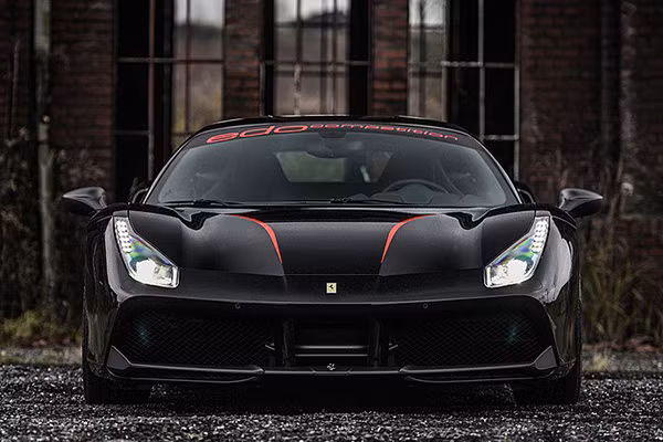 Ferrari 488 GTB den tuyen 