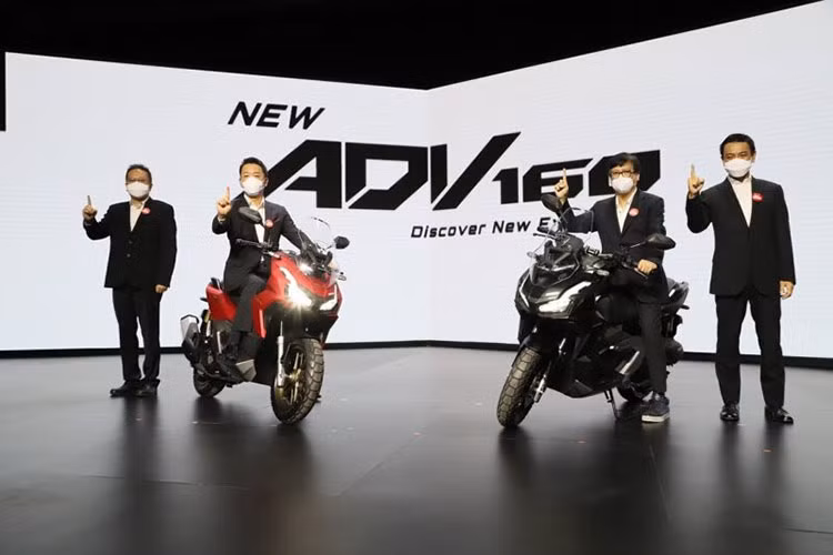 Honda vừa tổ chức sự kiện ra mắt chính thức cho mẫu xe ga Honda ADV 160 2022 mới tại thị trường Malaysia, mẫu xe này được xem là thế hệ xe mới nhất thay thế cho mẫu ADV 150 ra mắt vào năm 2019.