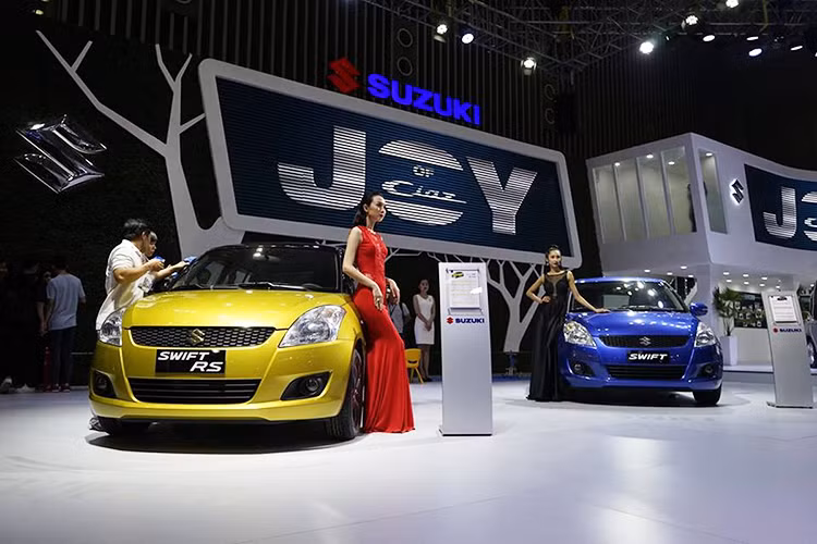 Doanh số của thương hiệu ôtô Suzuki tại Việt Nam thậm chí còn thấp hơn khá nhiều so với thương hiệu nắm giữ 2 mẫu xe không bán được chiếc nào trong 3 tháng gần đây là Mitsubishi Pajero và Outlander sport (Mitsubishi bán được 3.540 xe du lịch trong 7 tháng đầu năm 2017).