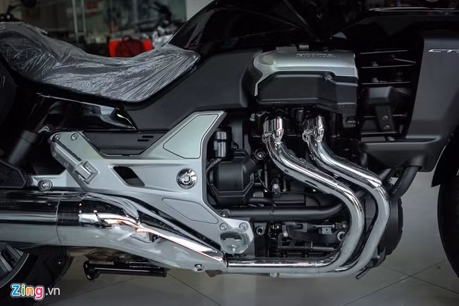 Xe Honda CTX1300 trang bị động cơ V4 1.261 phân khối, phun xăng điện tử, làm mát bằng dung dịch, công suất tối đa 83 mã lực tại 6.000 vòng/phút và mô-men xoắn cực đại 106 Nm tại 4.500 vòng/phút, hộp số 5 cấp.