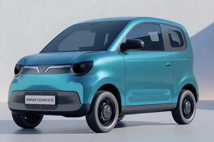 Mẫu xe điện này sử dụng động cơ điện đặt ở cầu sau, cho công suất 20 kW (tương đương 26,8 mã lực) và mô-men xoắn cực đại 65 Nm. Xe có khả năng tăng tốc từ 0 - 50 km/h trong 6,5 giây và đạt tốc độ tối đa 85 km/h.