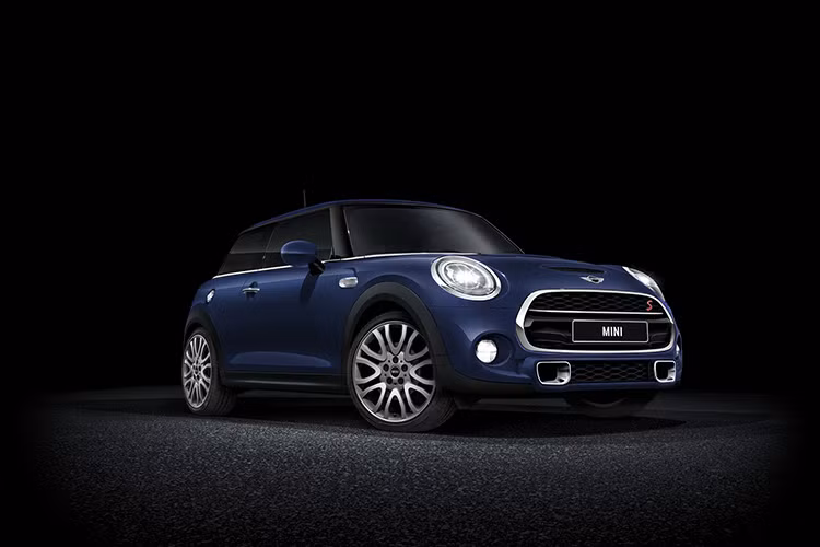 Mini Cooper S Jermyn vẫn sở hữu động cơ I4 tăng áp dung tích 2.0 lít của Copper S tiêu chuẩn và có tùy chọn 3 hoặc 5 cửa.