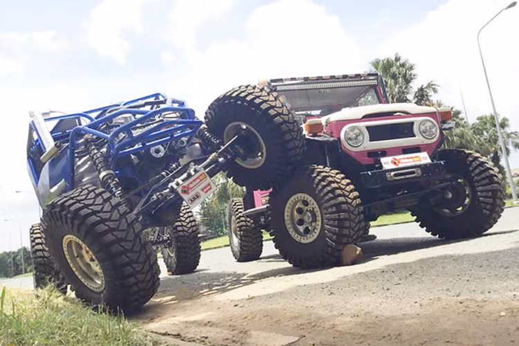 “Dune buggy” là dòng xe off-road chuyên biệt dành cho địa hình cát, chạy bãi biển và được một số tên tuổi như Polaris hay Yamaha sản xuất đại trà.