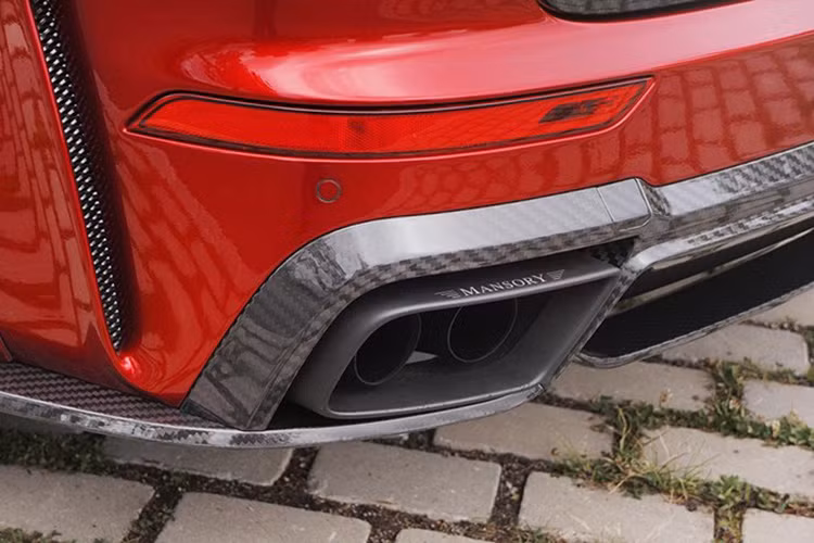 Cayenne Turbo S nguyên bản có công suất 570 mã lực và mô-men xoắn cực đại 800Nm tại 2.500-4.000v/ph từ động cơ V8 4.8L Biturbo (Cayenne Turbo là 520hp/750Nm).